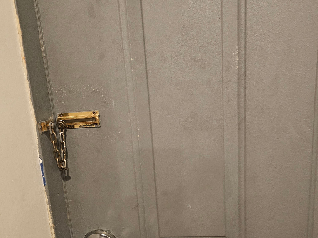 Lake Bluff Inn and Suites主图