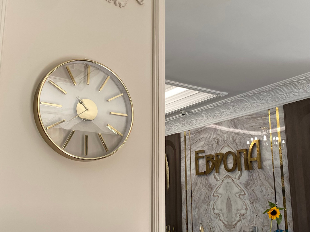 欧罗巴酒店主图