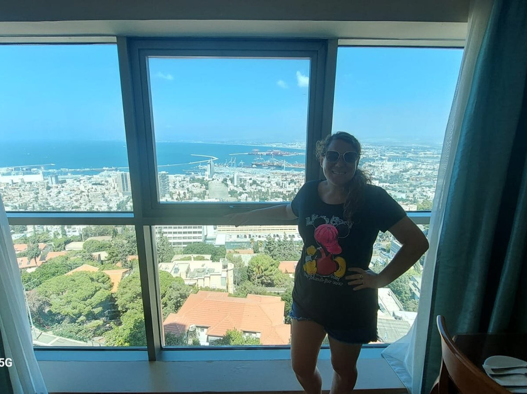 海法皇冠假日酒店主图