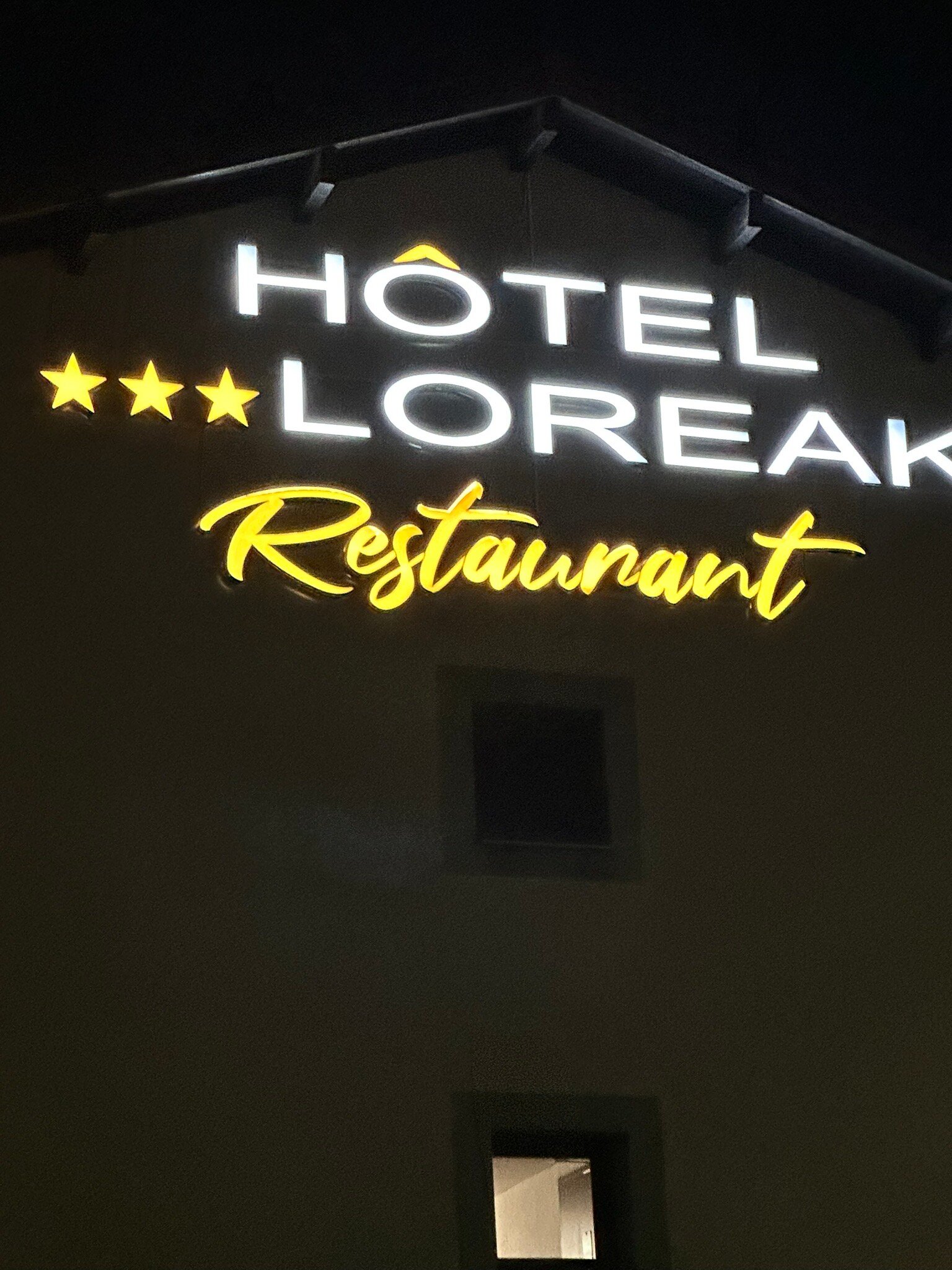 罗里科酒店-官方