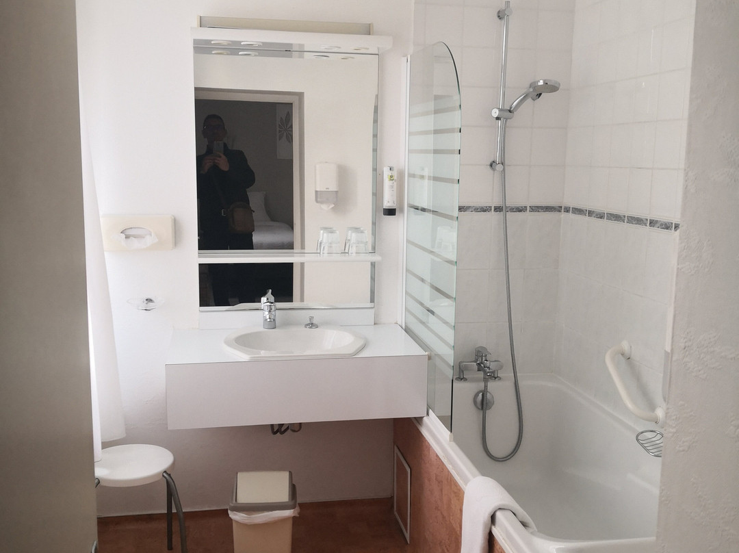 Logis Hostellerie Saint Louis主图