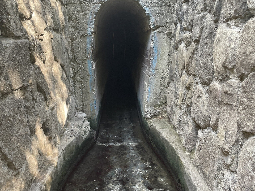 Seven Springs Tunnel-科林比亚必去景点