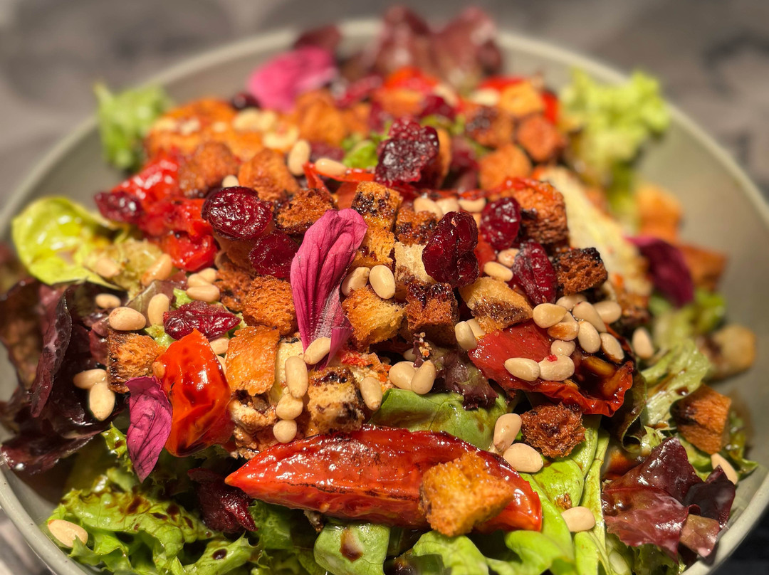 Luigis Take Away by vaMoos