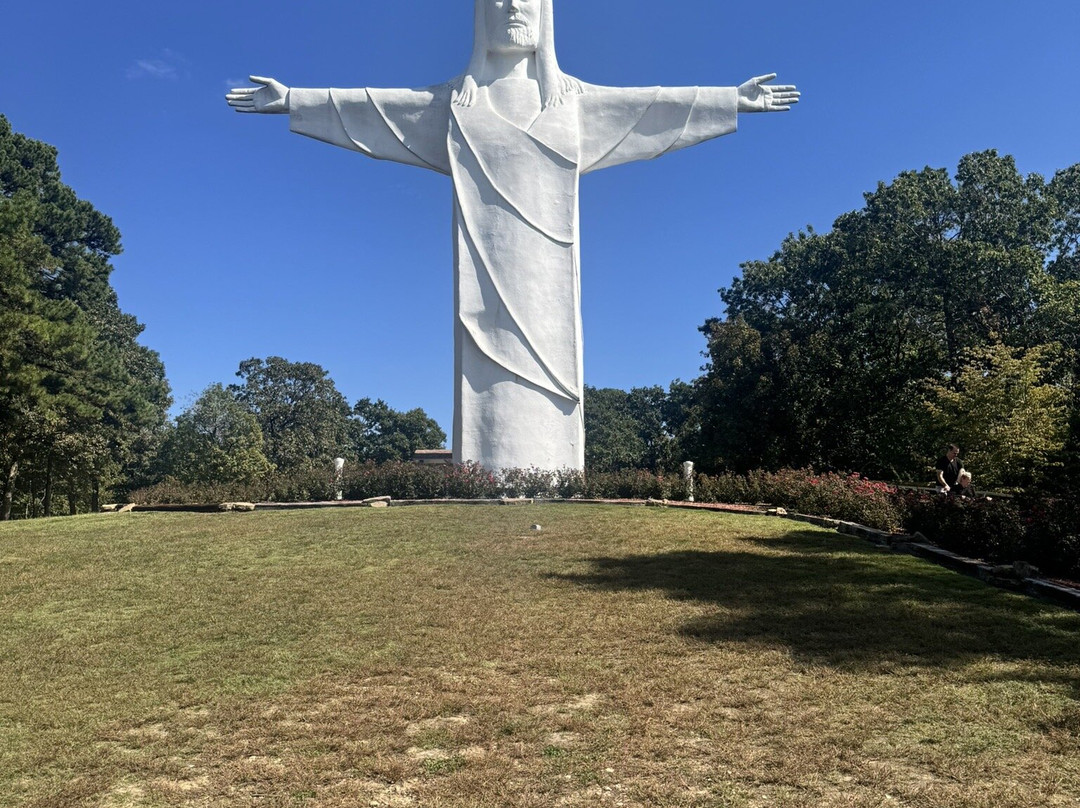 Christ of the Ozarks-尤里卡斯普林斯必去景点