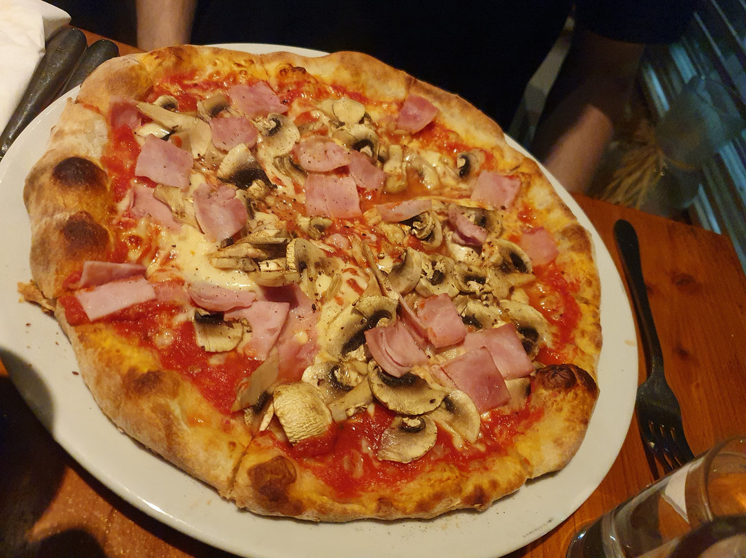 Gio's Italian Bar and Kitchen