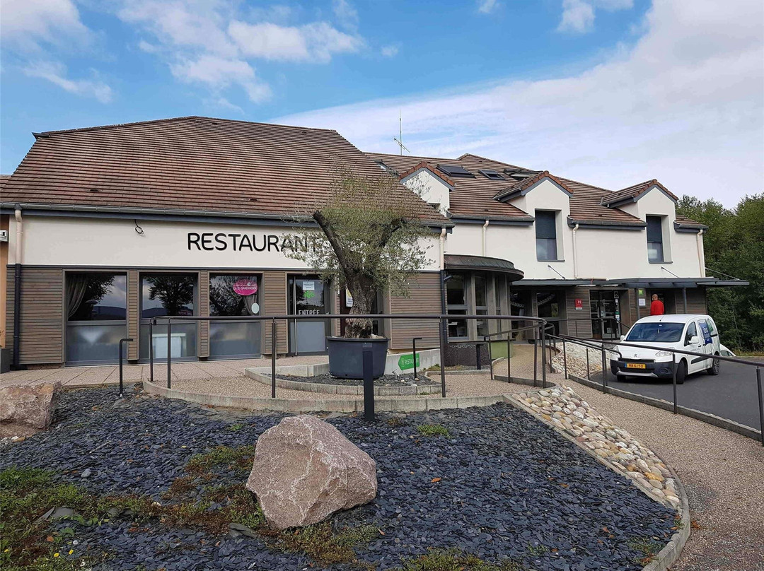 Plaine-de-Walsch酒店住宿-宜必思尚品萨尔堡酒店