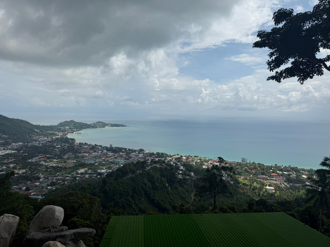 Overlap Stone-拉迈海滩必去景点