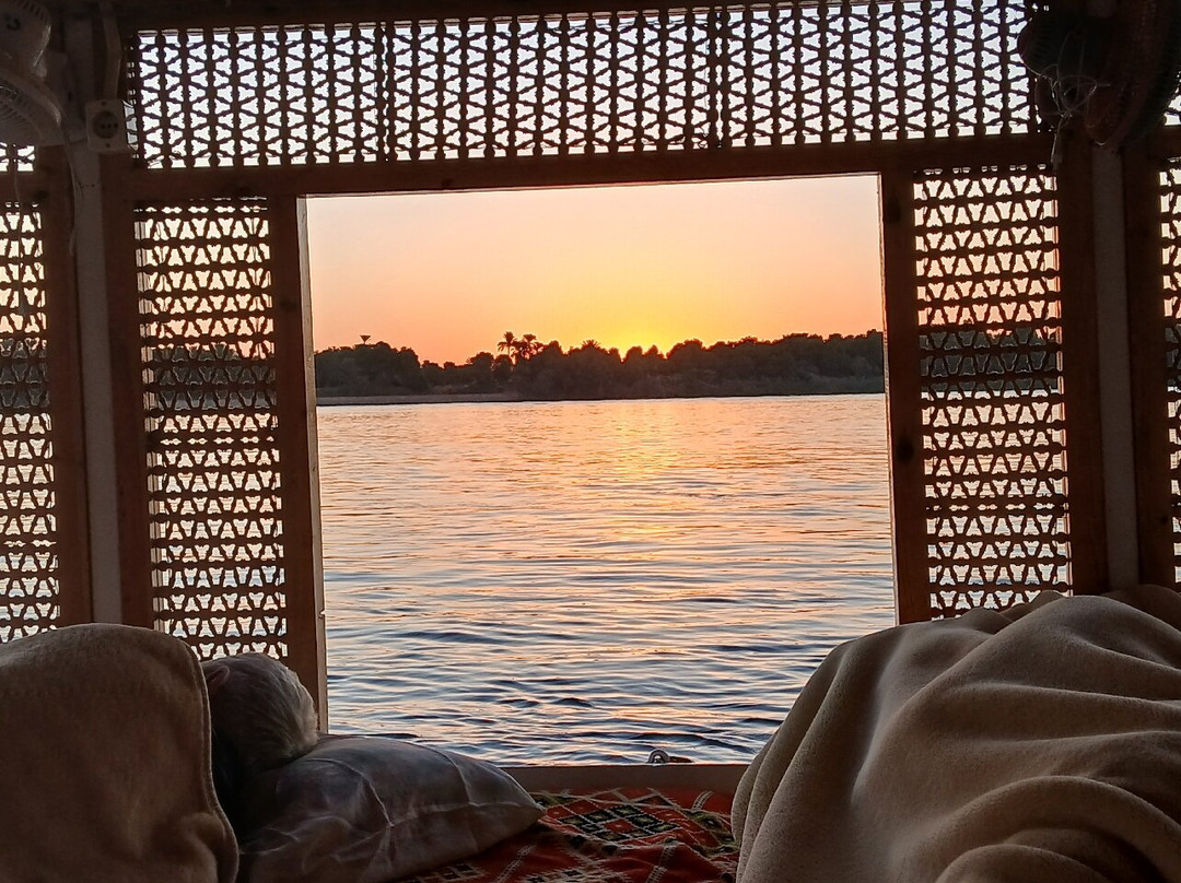 Nile Crocodile Felucca Tour-亚斯文必去景点