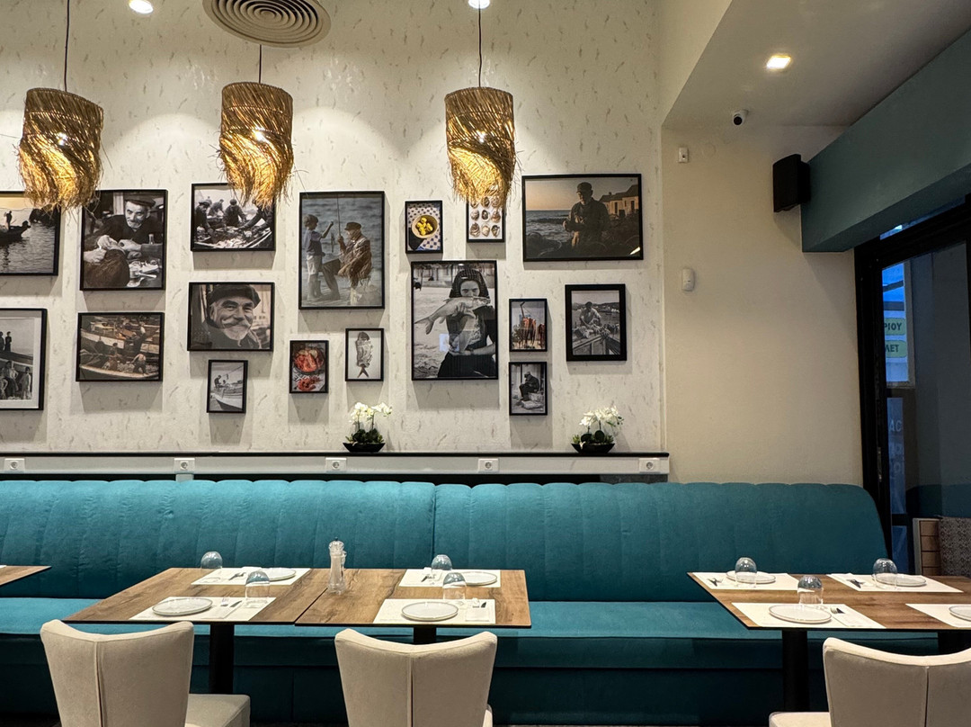 O Psarás Tis Oikogéneias