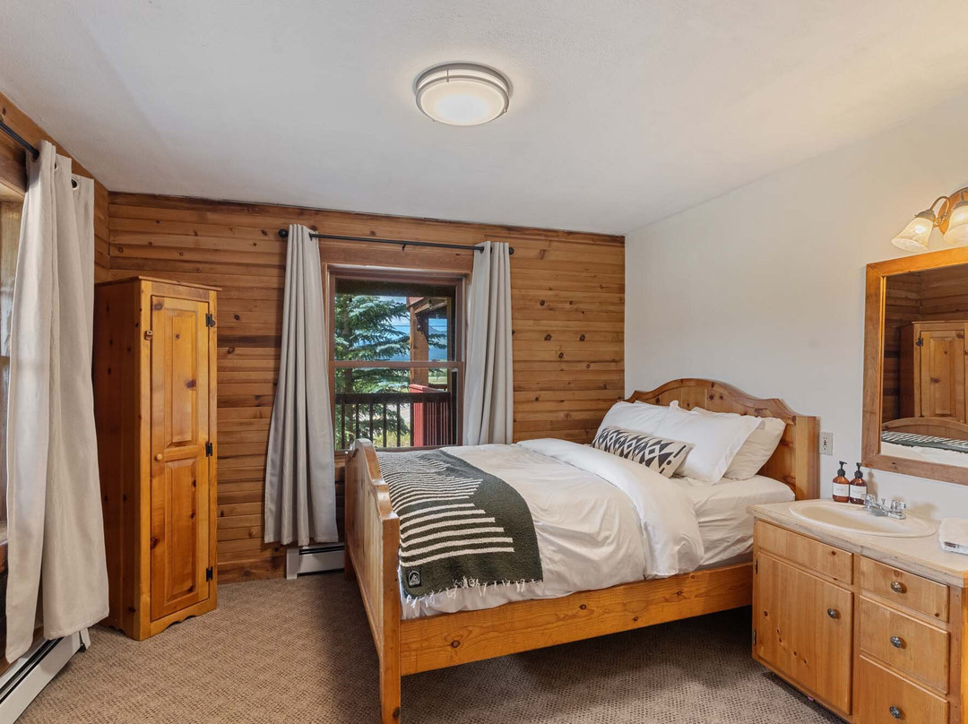 True North Adventure Lodge