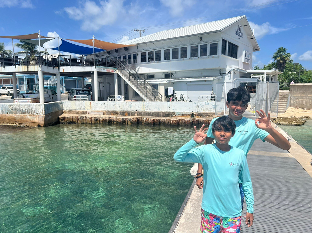 Living The Dream Divers-七哩滩必去景点