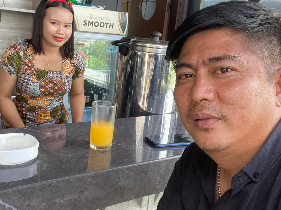 Roger's Hotel Manado主图