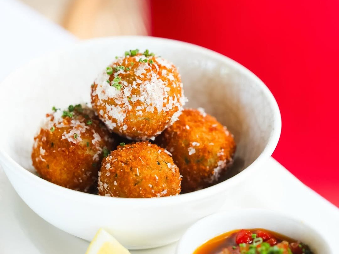 La Petite Maison X Hermitage Bay Pop Up