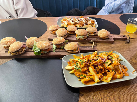 Double B Burger & Pizza House