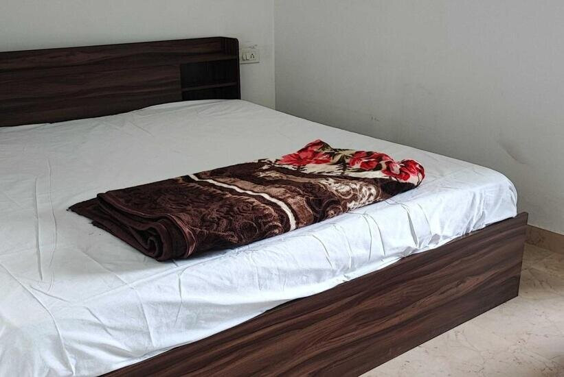 R.V Ruthra Lodge