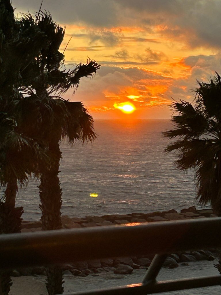 Calheta Beach-官方