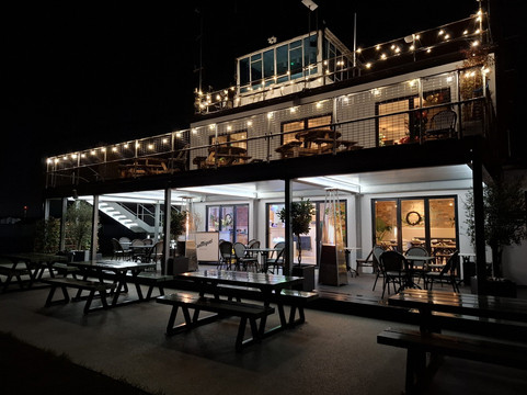 Amelia's Restaurant & Bar