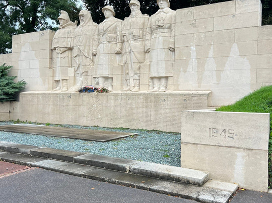 艾达普酒店主图