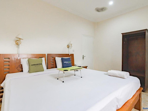 Urbanview Hotel Mon Bel Cibodas by RedDoorz