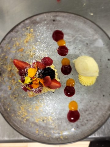 Logis Hotel Le Relais Sarrasin Rest. A La Table D'Alexandre-餐饮