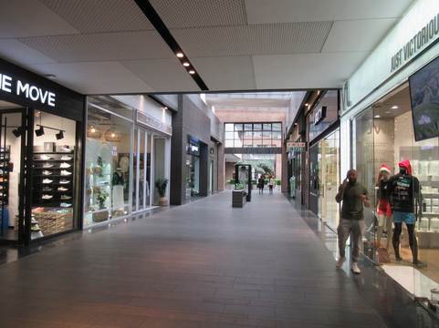 Menlyn Maine Central Square-比勒陀利亚必去景点