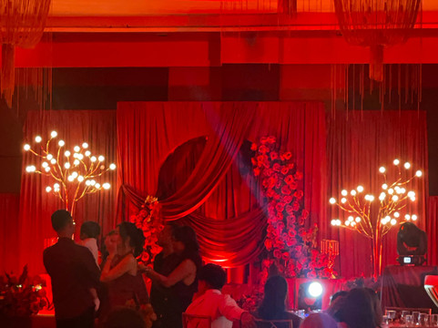 塔克洛班高峰酒店主图