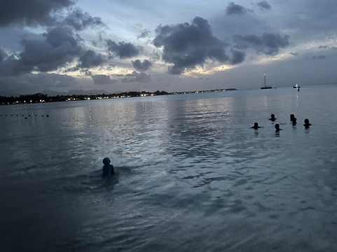 Plage de Trou aux Biches-卓欧毕雪必去景点