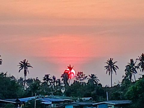 卡拉南河畔度假村主图