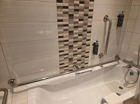 奥尔德姆百老汇普瑞米尔酒店