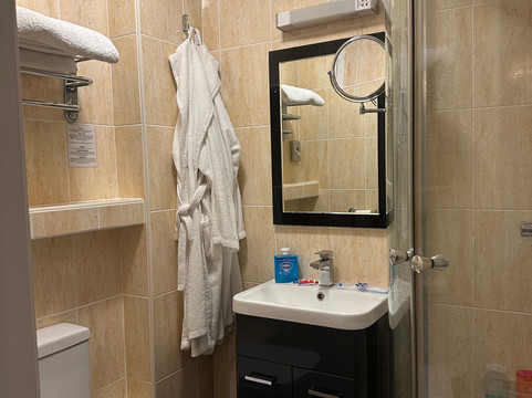 嘉乐威兰斯酒店主图