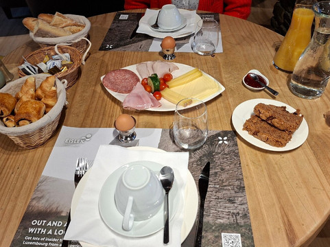 多迈纳都穆林达瑟尔博恩酒店主图