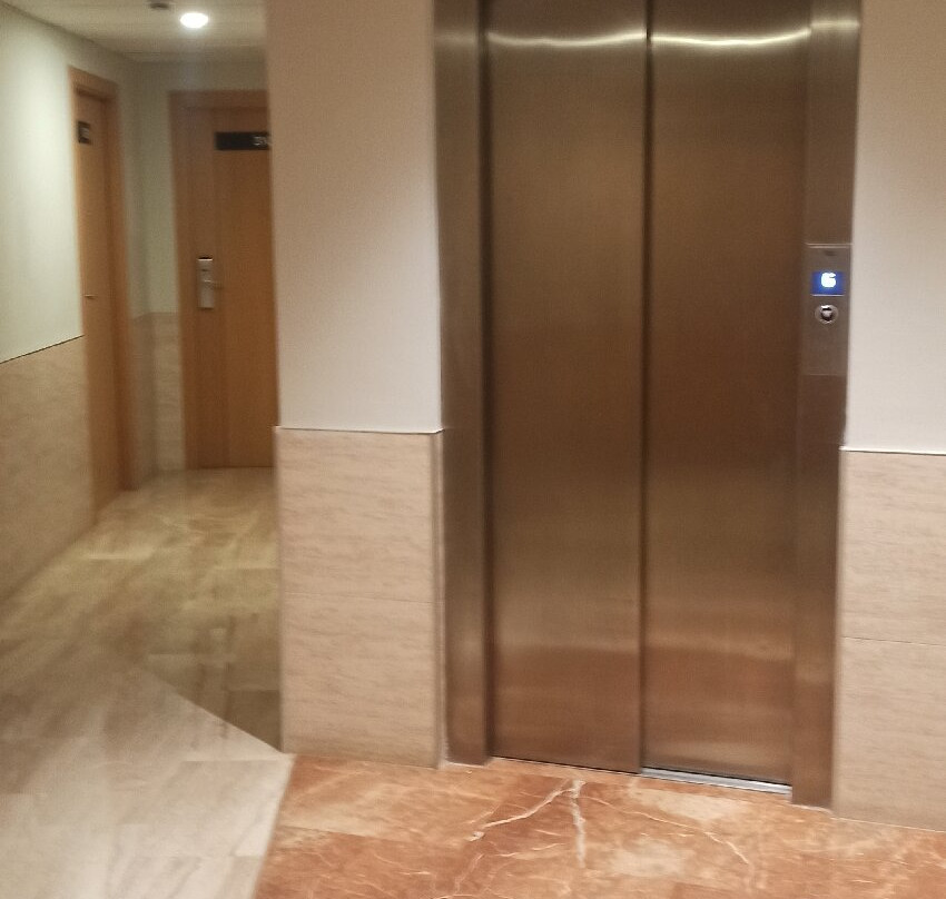 塔拉戈纳SB快捷酒店主图