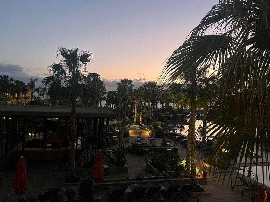 堤基达塔哈佐特悦宜湾奢享酒店主图