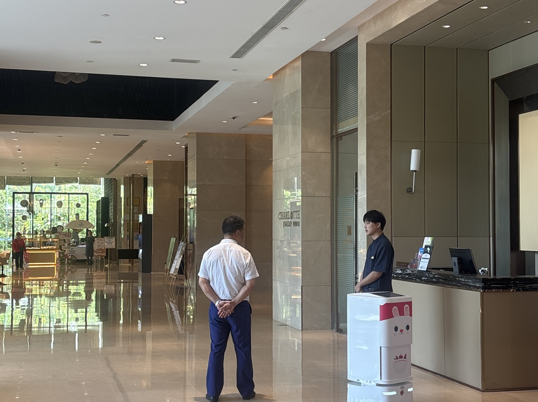 武汉世茂希尔顿酒店主图