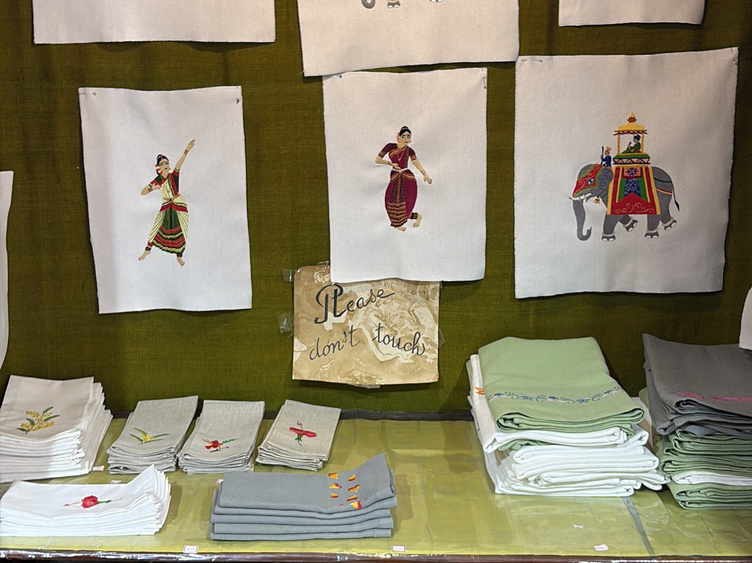 Cluny Embroidery Centre-朋迪榭里必去景点