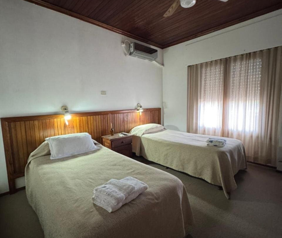 Carhue酒店住宿-Hotel Guamini