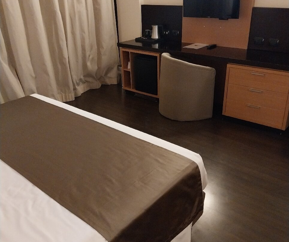 高尔夫酒店主图