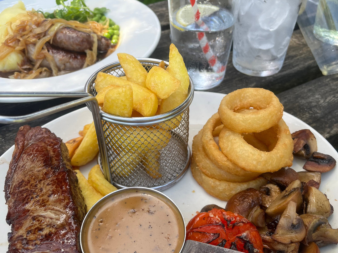The Plough Inn at Ford主图