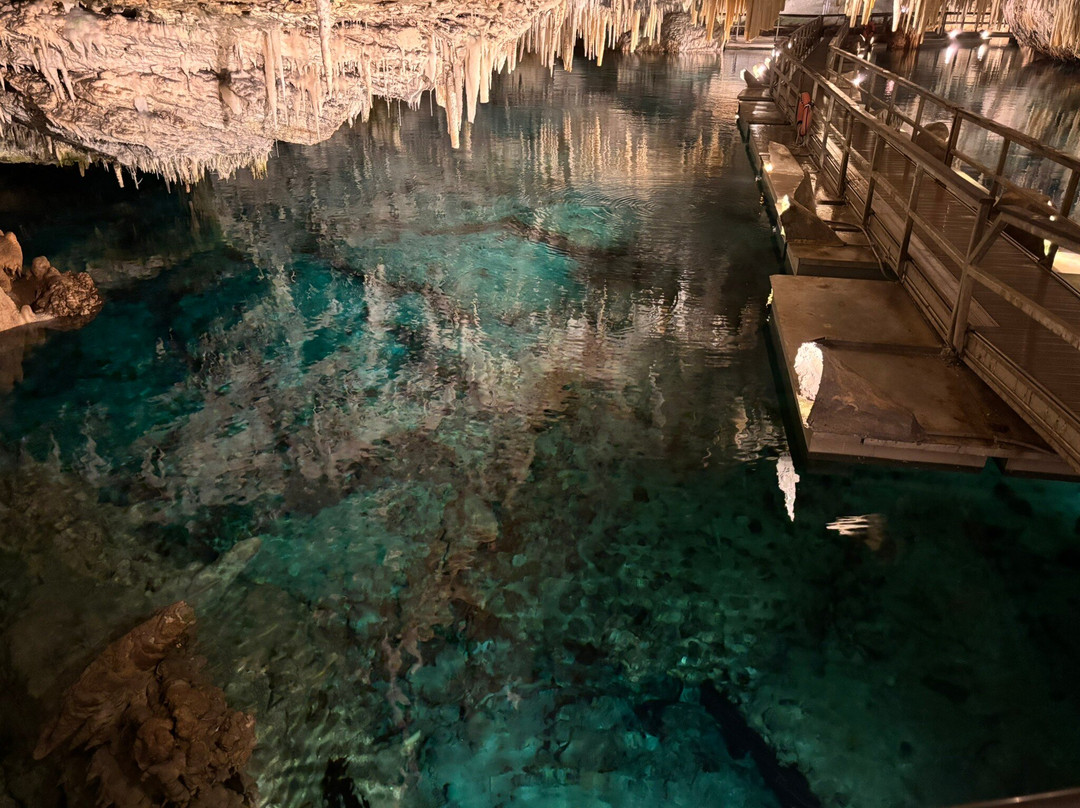 Crystal & Fantasy Caves-Hamilton Parish必去景点