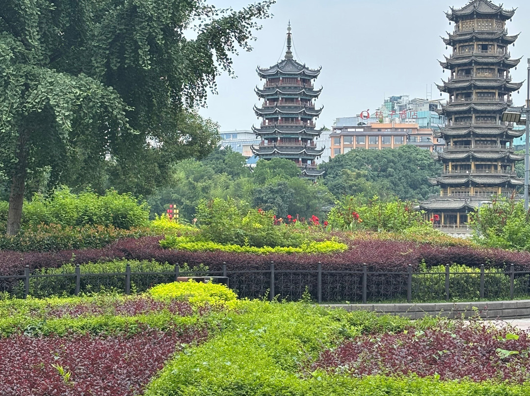 日月塔-桂林市必去景点
