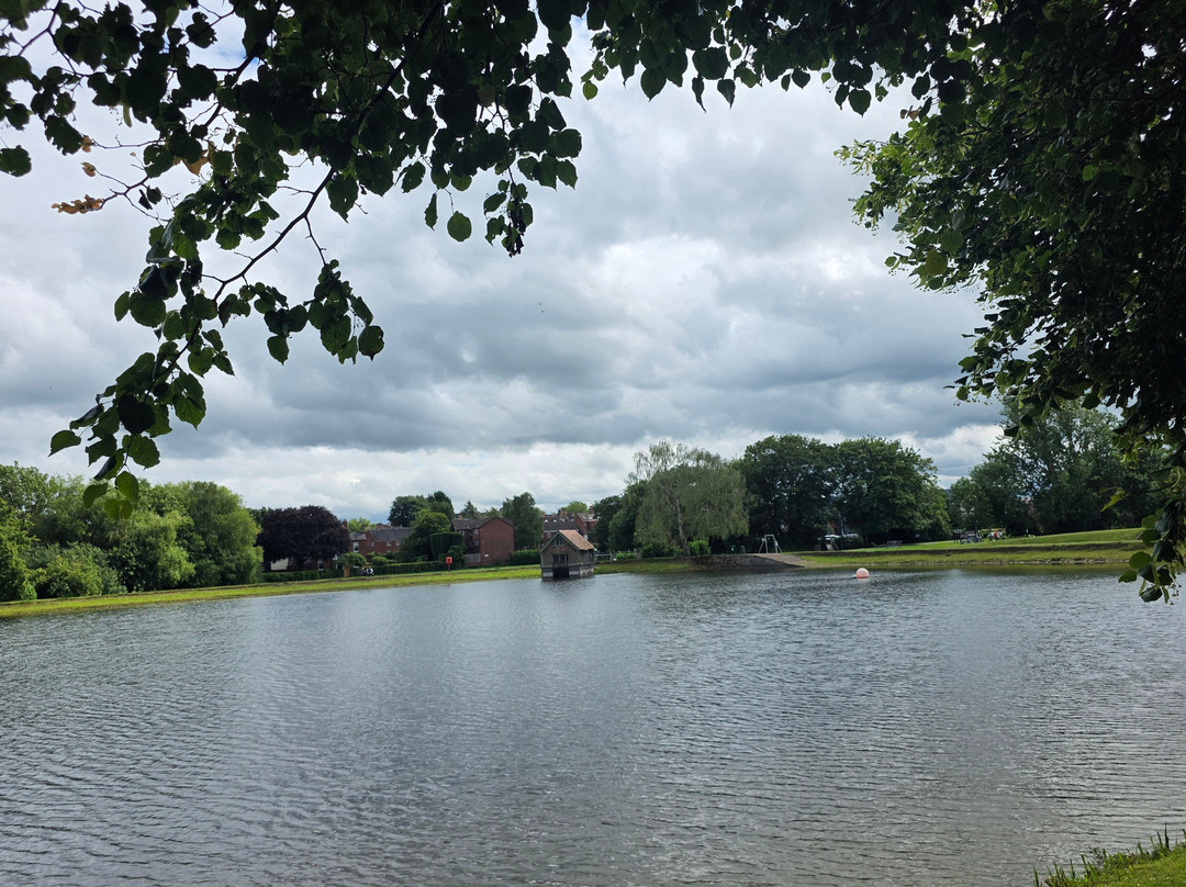 Stowe Pool-利奇菲尔德必去景点