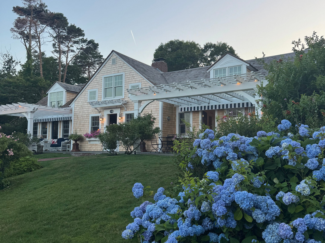 A Little Inn On Pleasant Bay主图