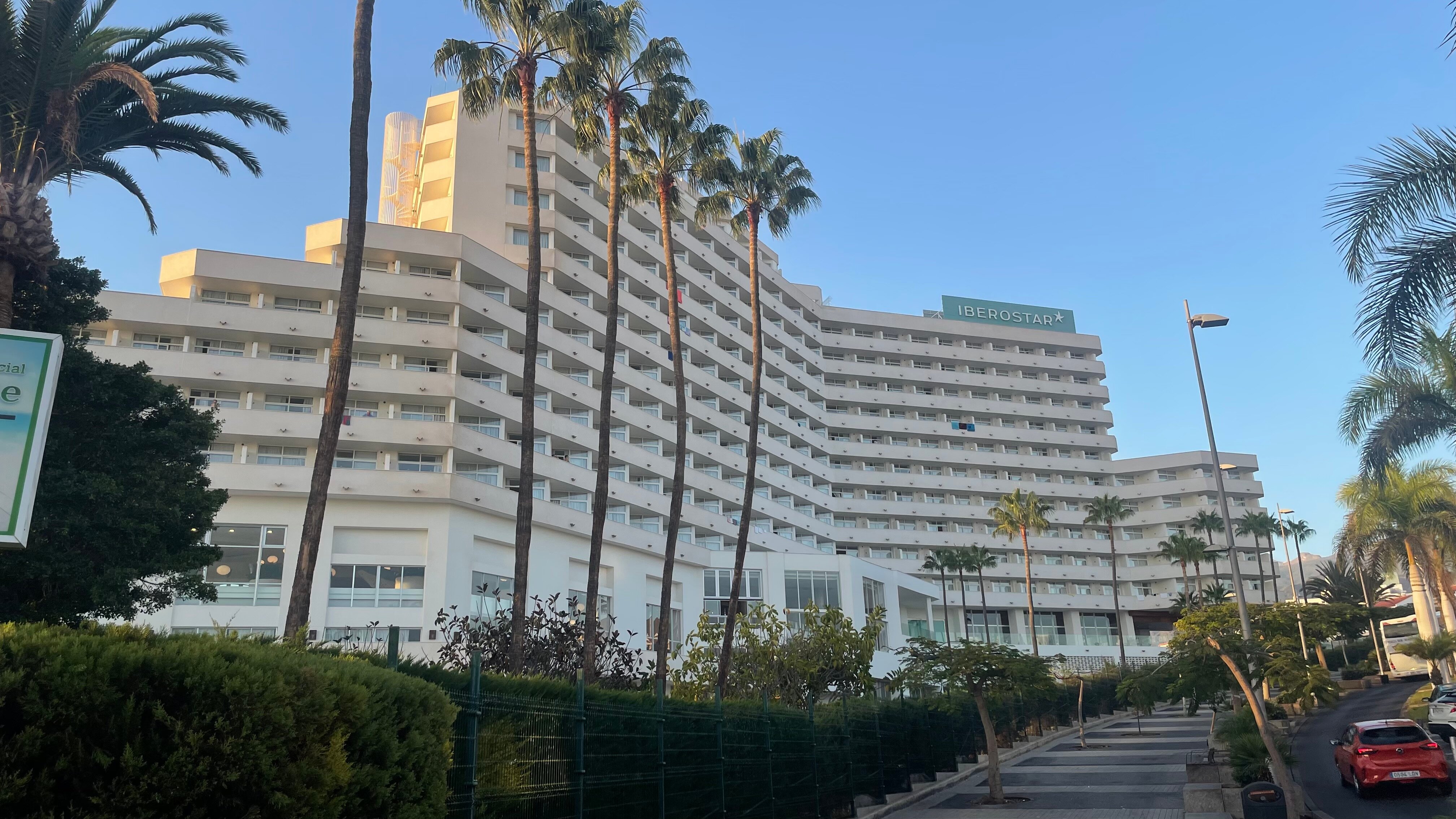 布干维尔海滩伊波罗之星海浪酒店-旅行者