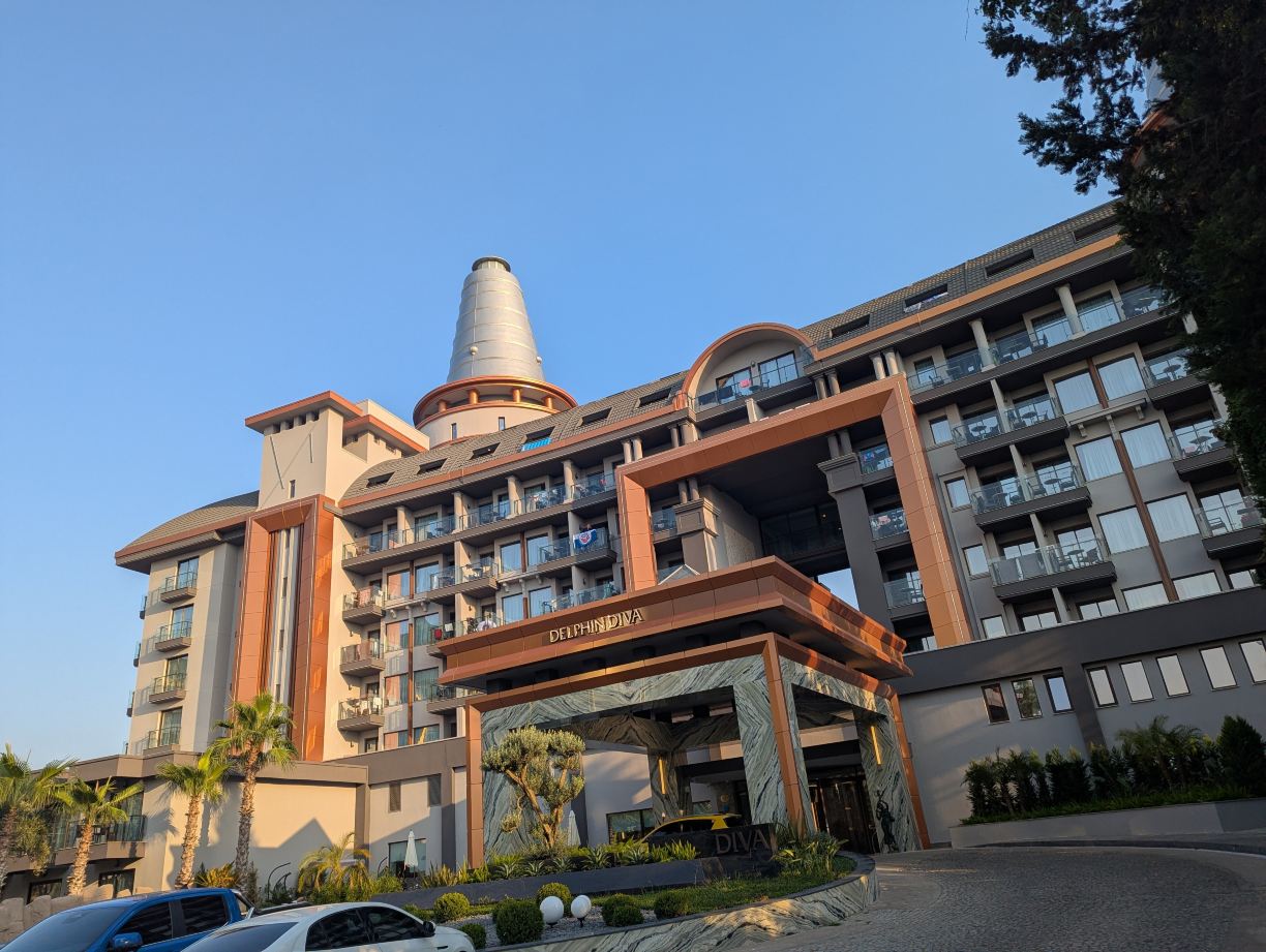 德尔芬迪瓦高级酒店-旅行者
