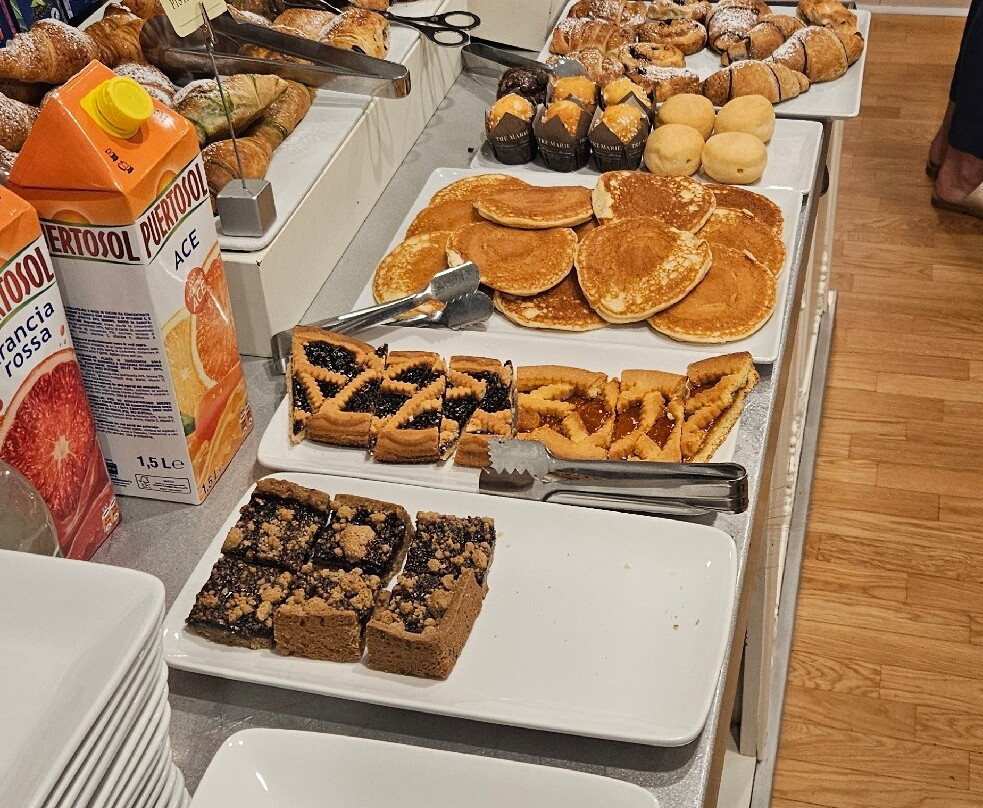 中央酒店主图