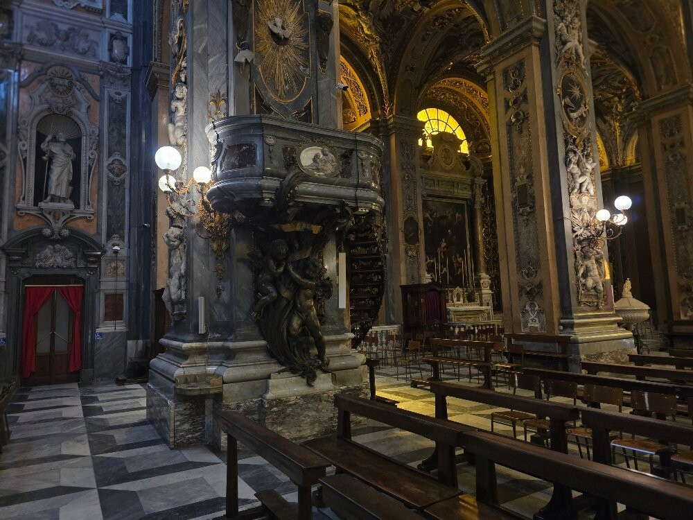 Cattedrale di N. S. dell'Orto-基亚瓦里必去景点