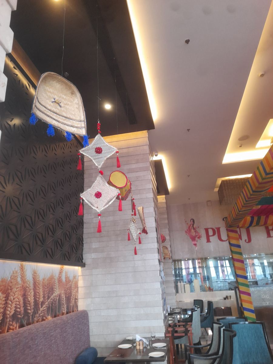 戈勒克布尔涅槃纳萨诺瓦门廊酒店-旅行者