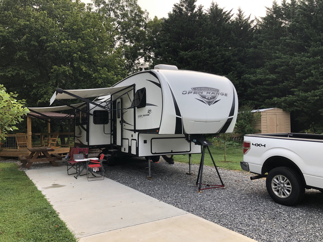 Highlands Riverbend RV Resort and Cabins