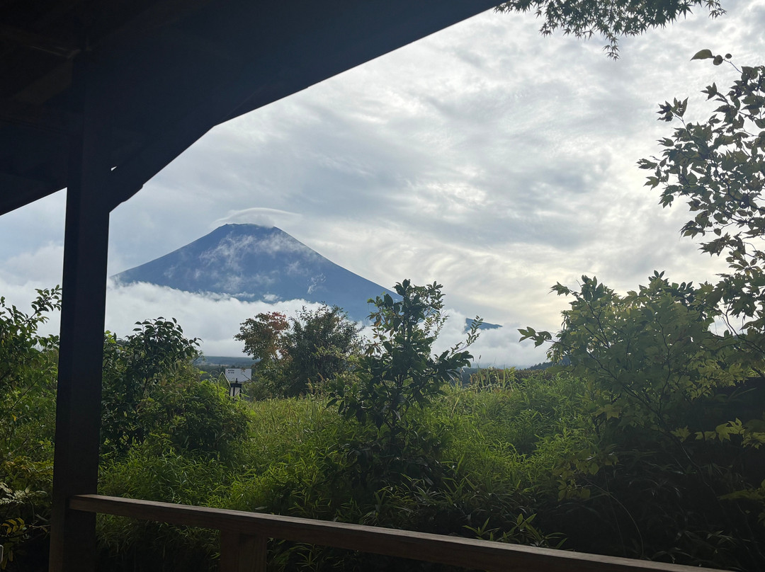 富士山温泉 别墅然然主图