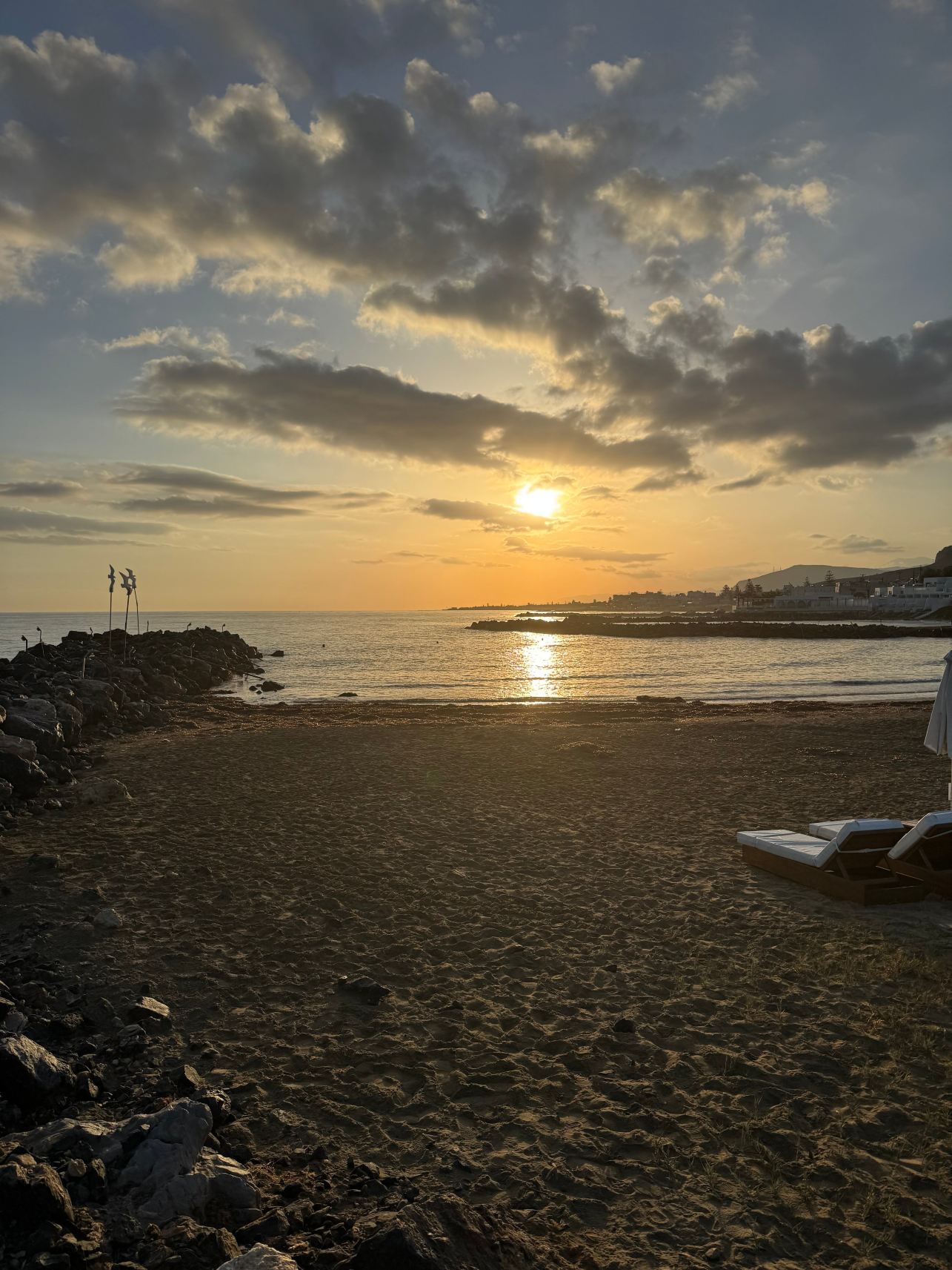 克诺索斯海滩平房套房水疗度假村-旅行者
